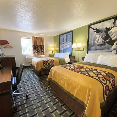Super 8 By Wyndham Newport News/Jefferson Ave. Hotel Buitenkant foto