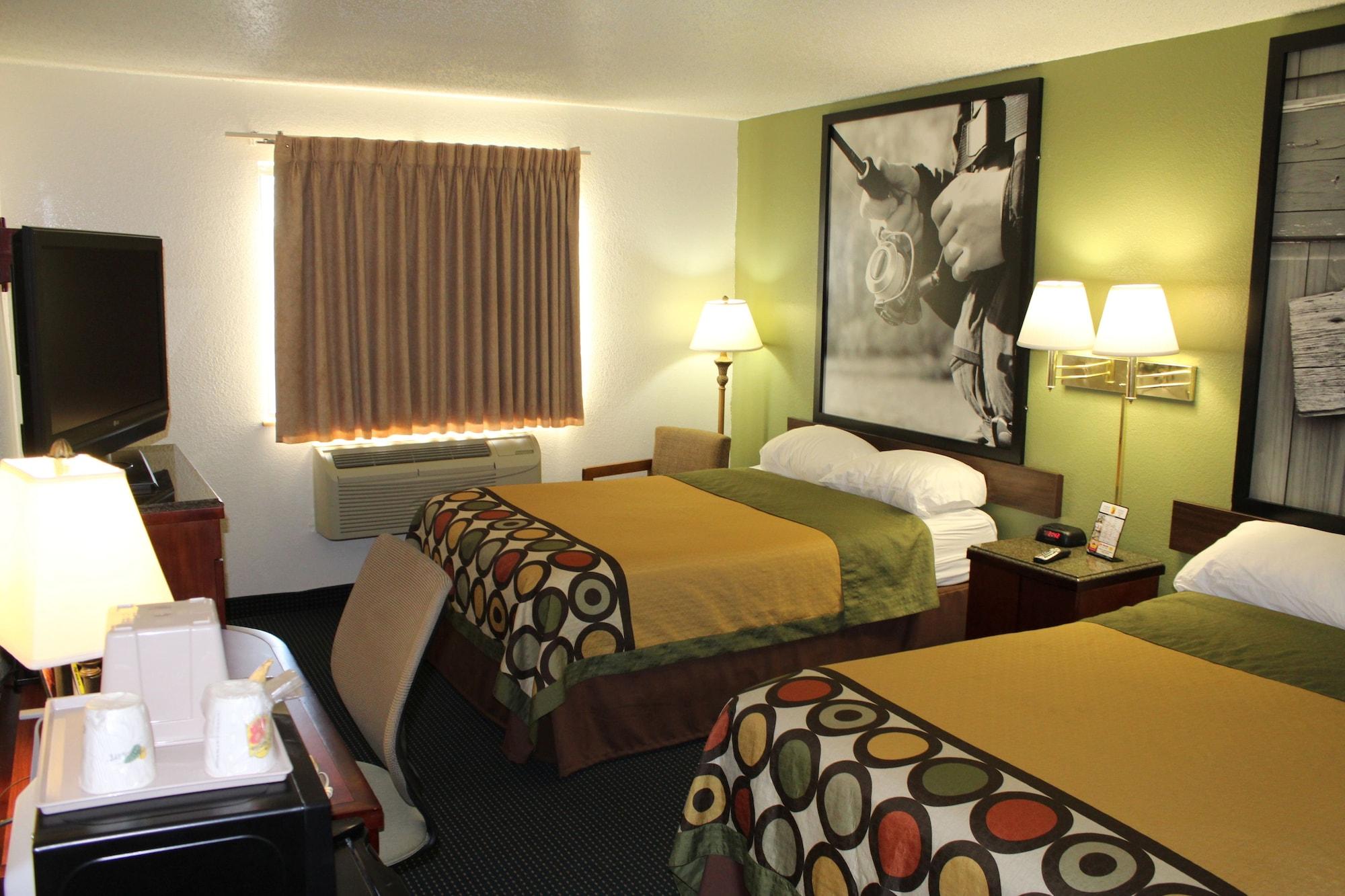 Super 8 By Wyndham Newport News/Jefferson Ave. Hotel Buitenkant foto