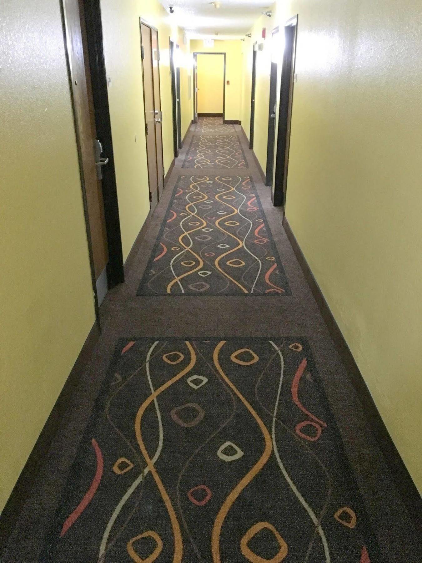 Super 8 By Wyndham Newport News/Jefferson Ave. Hotel Buitenkant foto